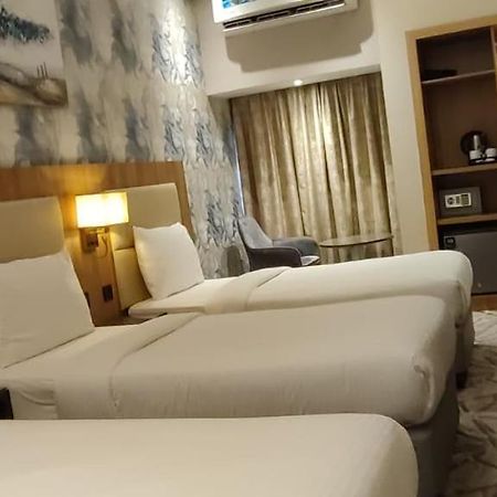 Sky Park Hotel Dubai Eksteriør billede