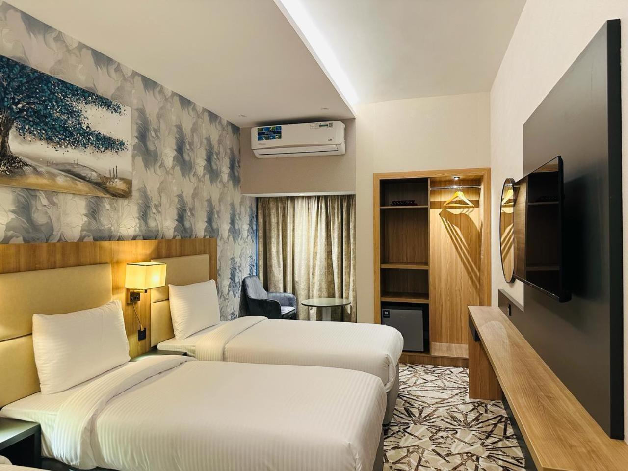 Sky Park Hotel Dubai Eksteriør billede